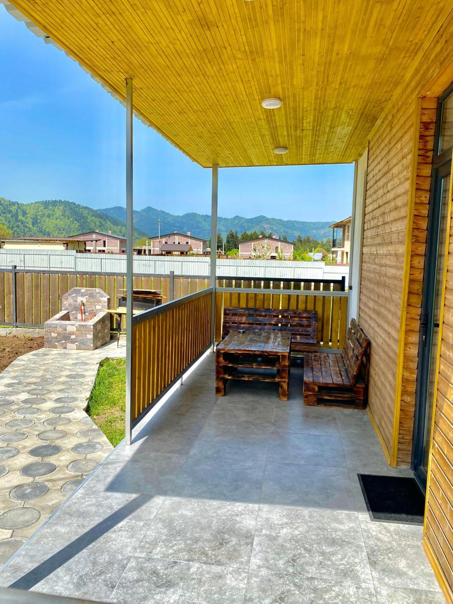 Cottage Marta Sadgeri 博尔若米 外观 照片